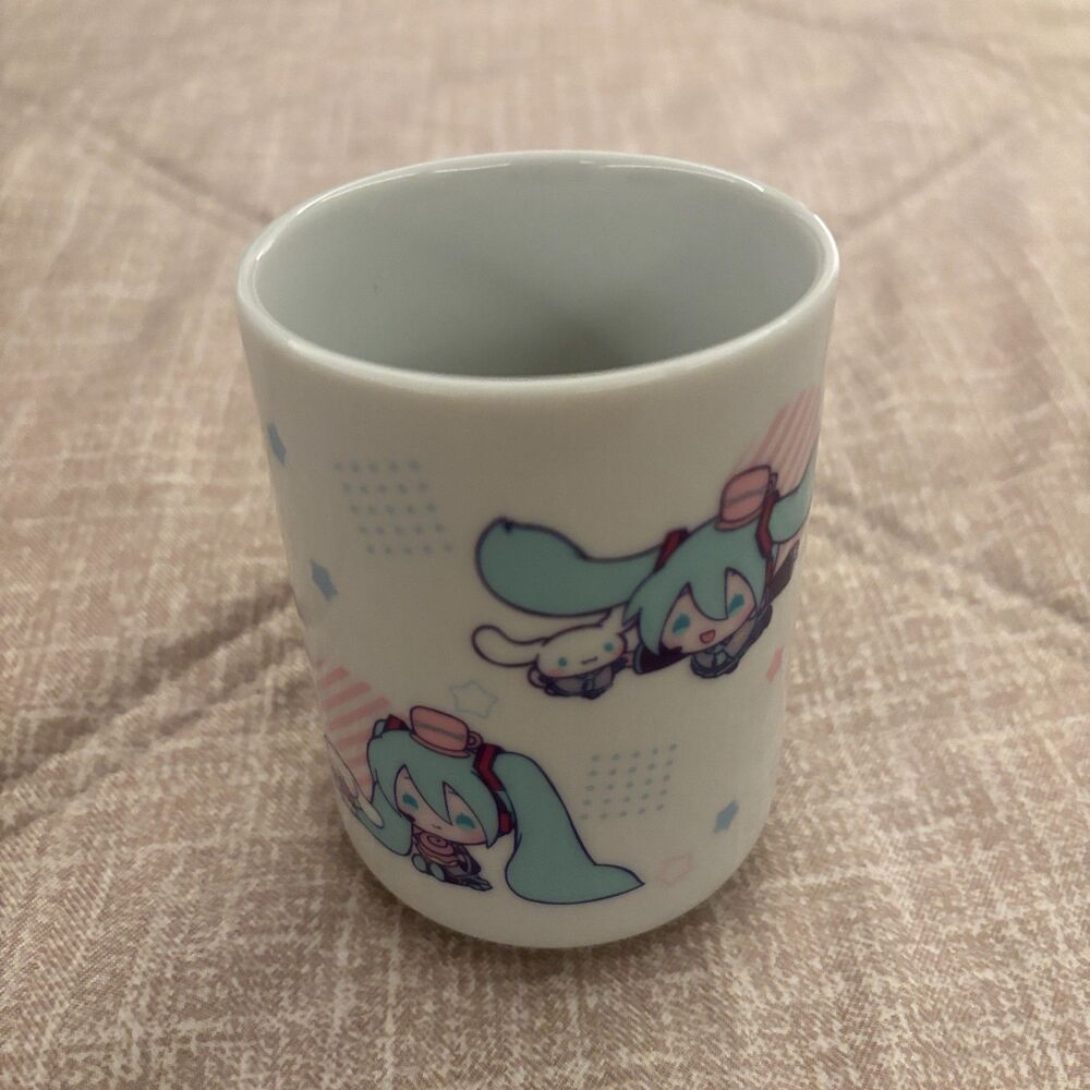 NIB Hatsune Miku x Cinnamoroll Ceramic Yunomi Tea Cup Sanrio Crypton Japan